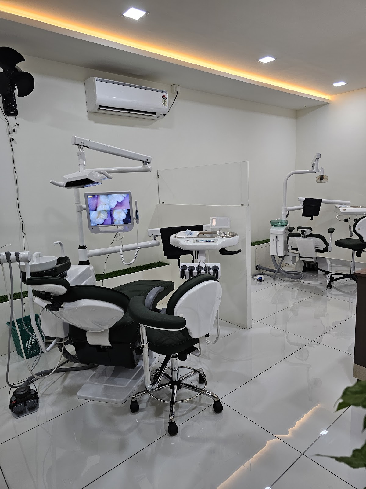 The Dental Hub Hero