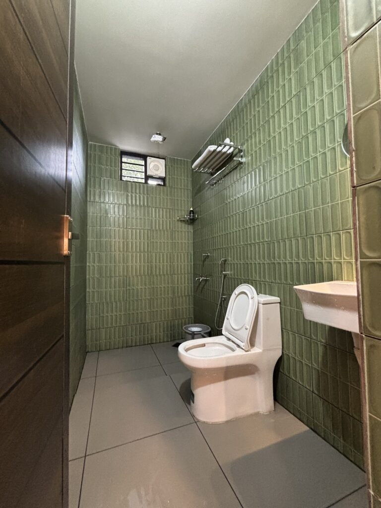 place-photo-1785151056-5700